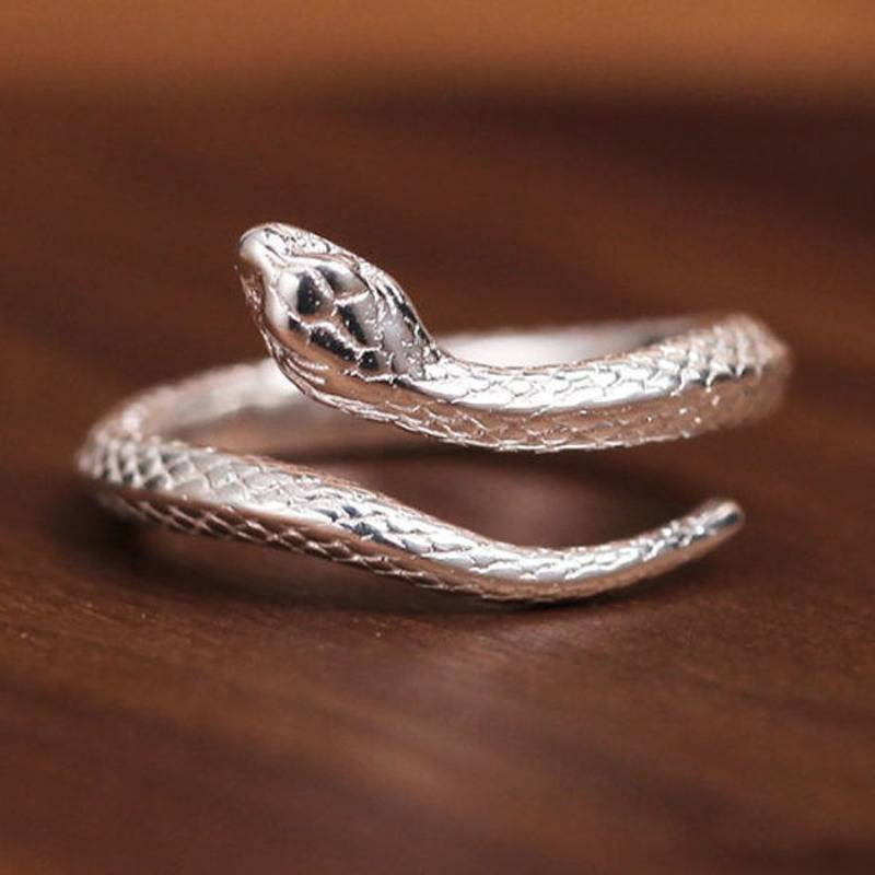 Silverring i vintagestil med orm