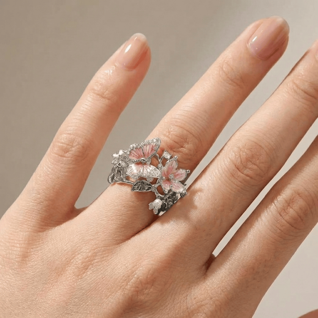 Silverring med drömmande fjäril – justerbar