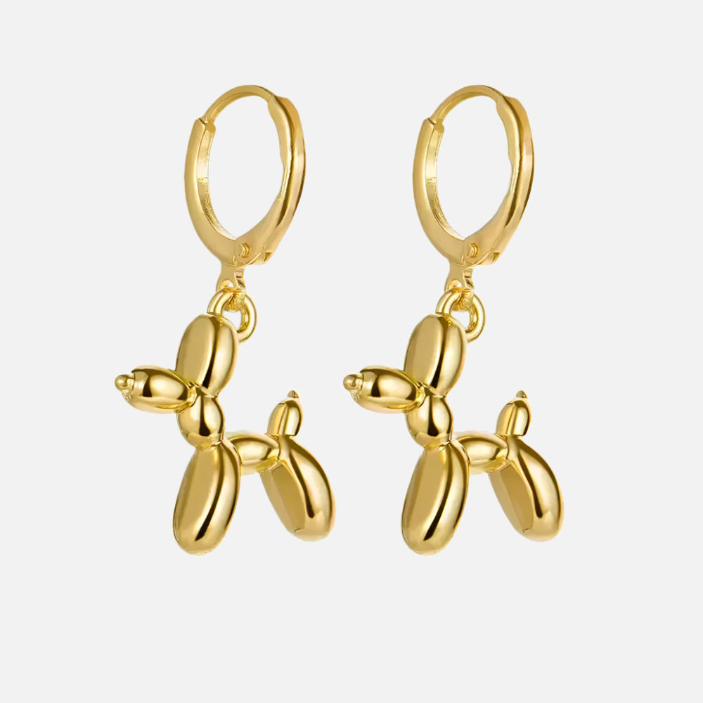 Guld Huggie Örhängen med Mini Ballonghund Charm