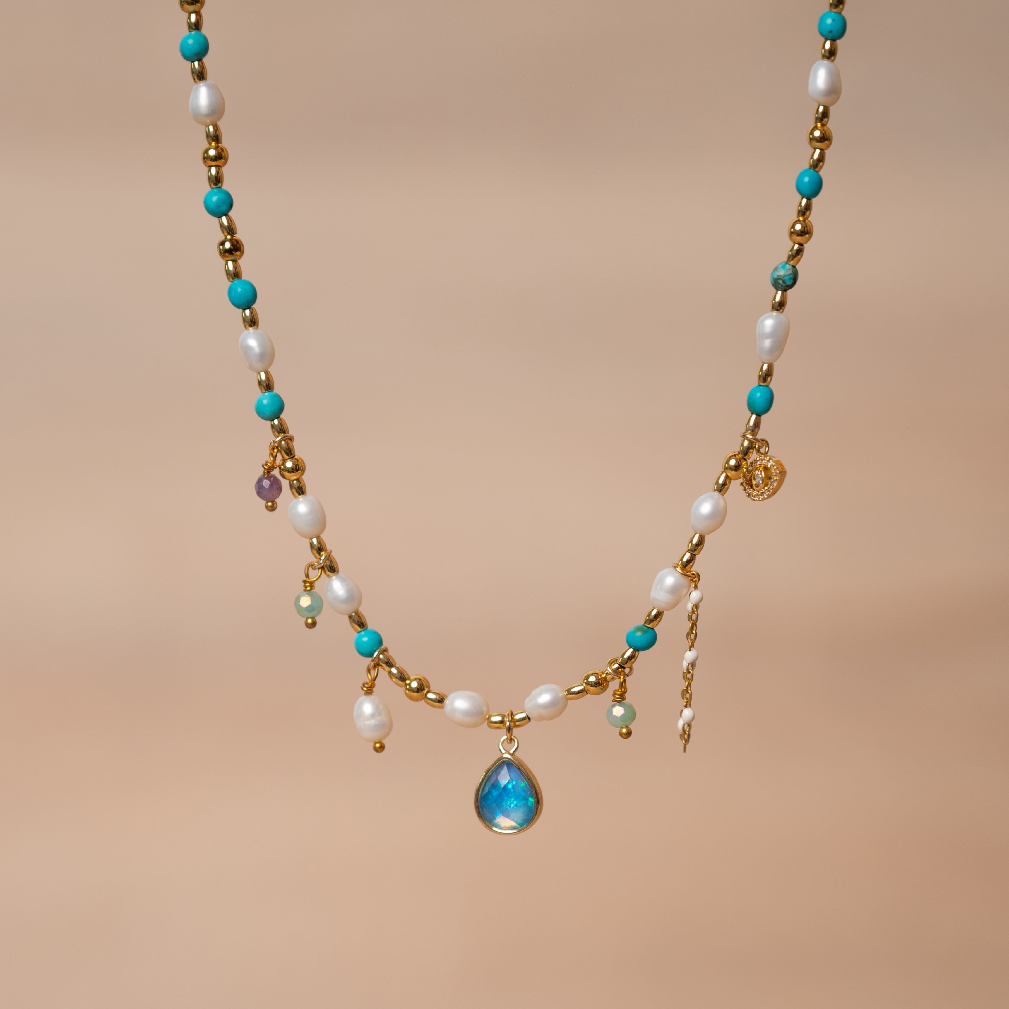 Intensiv Opal & Pärlhalsband