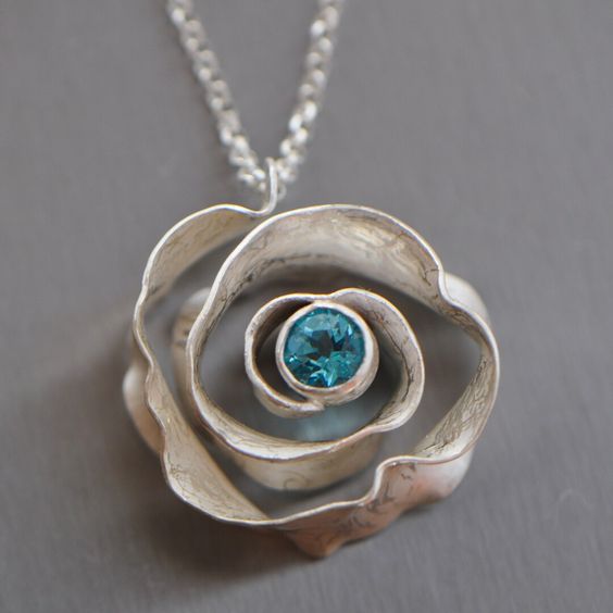 Vintage Blå Kristall Blomma Silverhalsband
