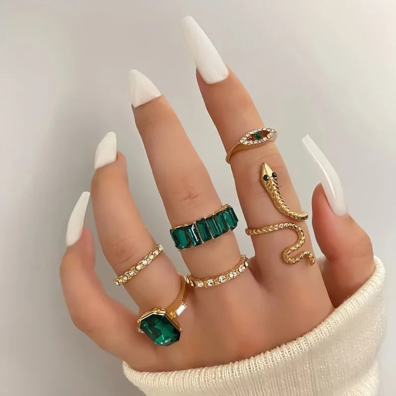 Ringkollektion – ormens omfamning