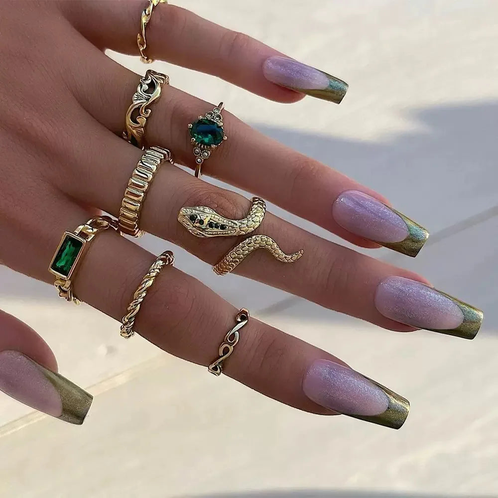 Ringkollektion – ormens omfamning