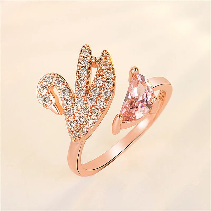 Ring med svan i kristall – justerbar i roséguld