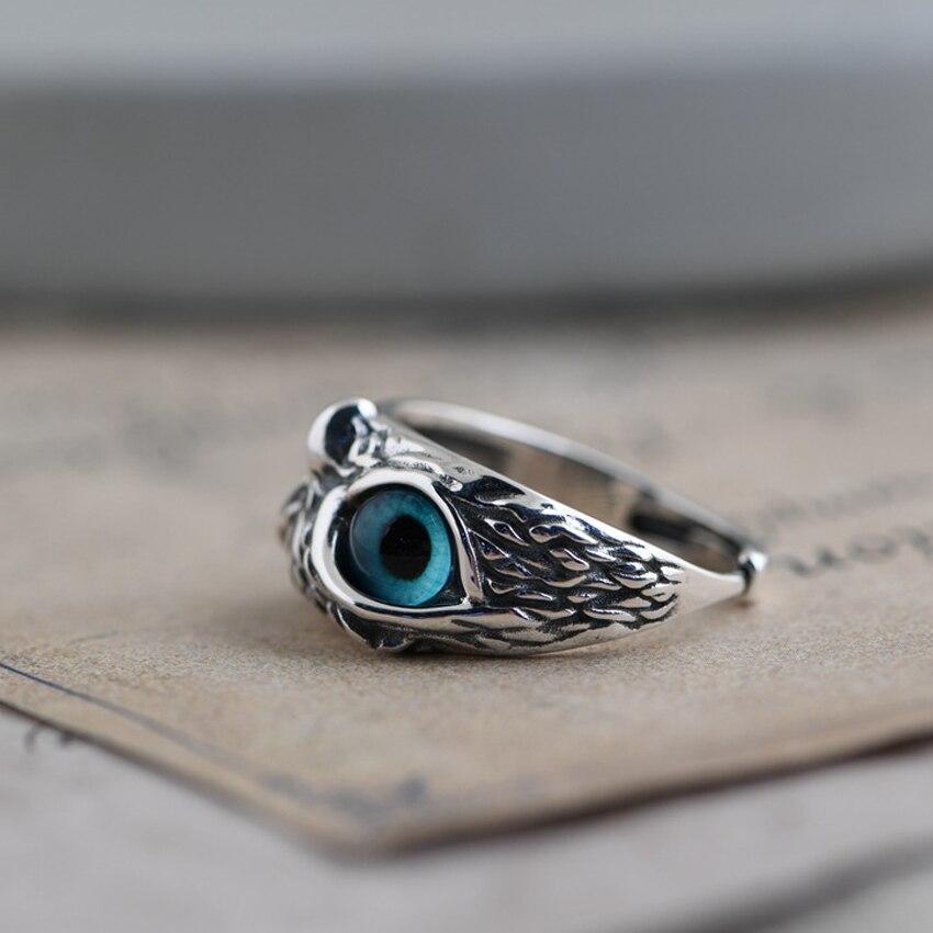 Justerbar lyckougglering i silver och opal