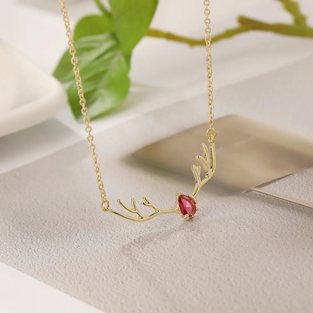 Halsband med Hjortskinn och Delikat Hjärta Charm