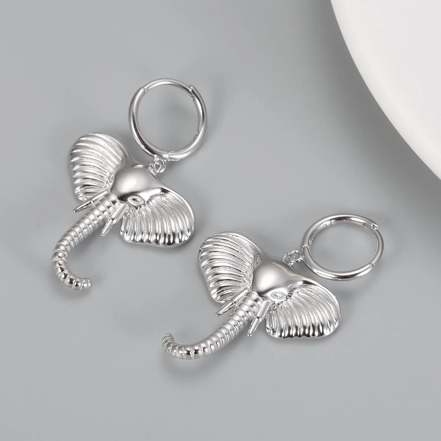 Elefant Berlock Hoop Örhängen