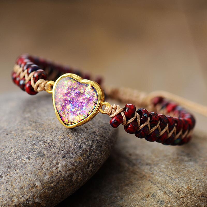 Intens Röd Opal kärleksbeskyddande armband