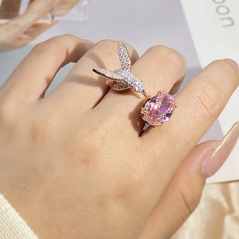 Justerbar kolibriring med ädelsten – zirkon, 14K guldpläterad