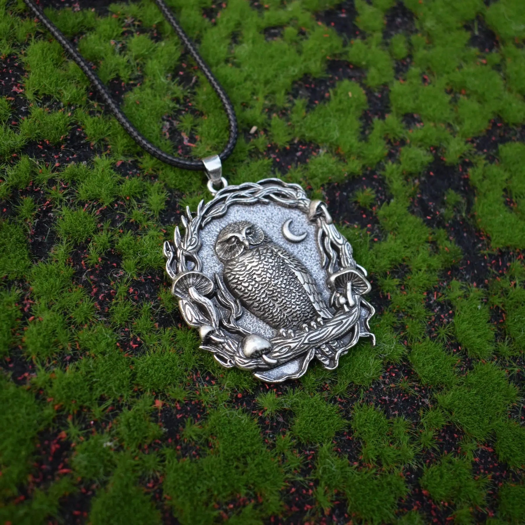 Mystisk Uggla Måne Svamp Hänge Halsband