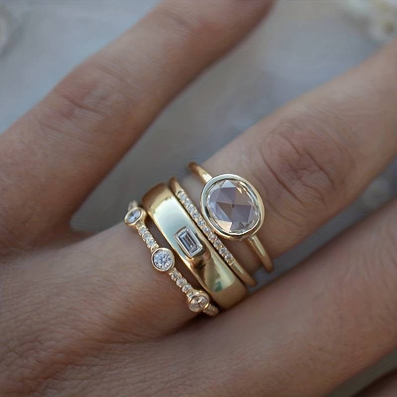 Vintageringset i guld med zirkonia