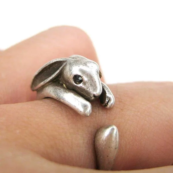 Silverring i vintagestil med kanin