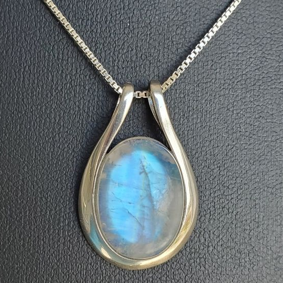 Vintage Vit Opal Halsband